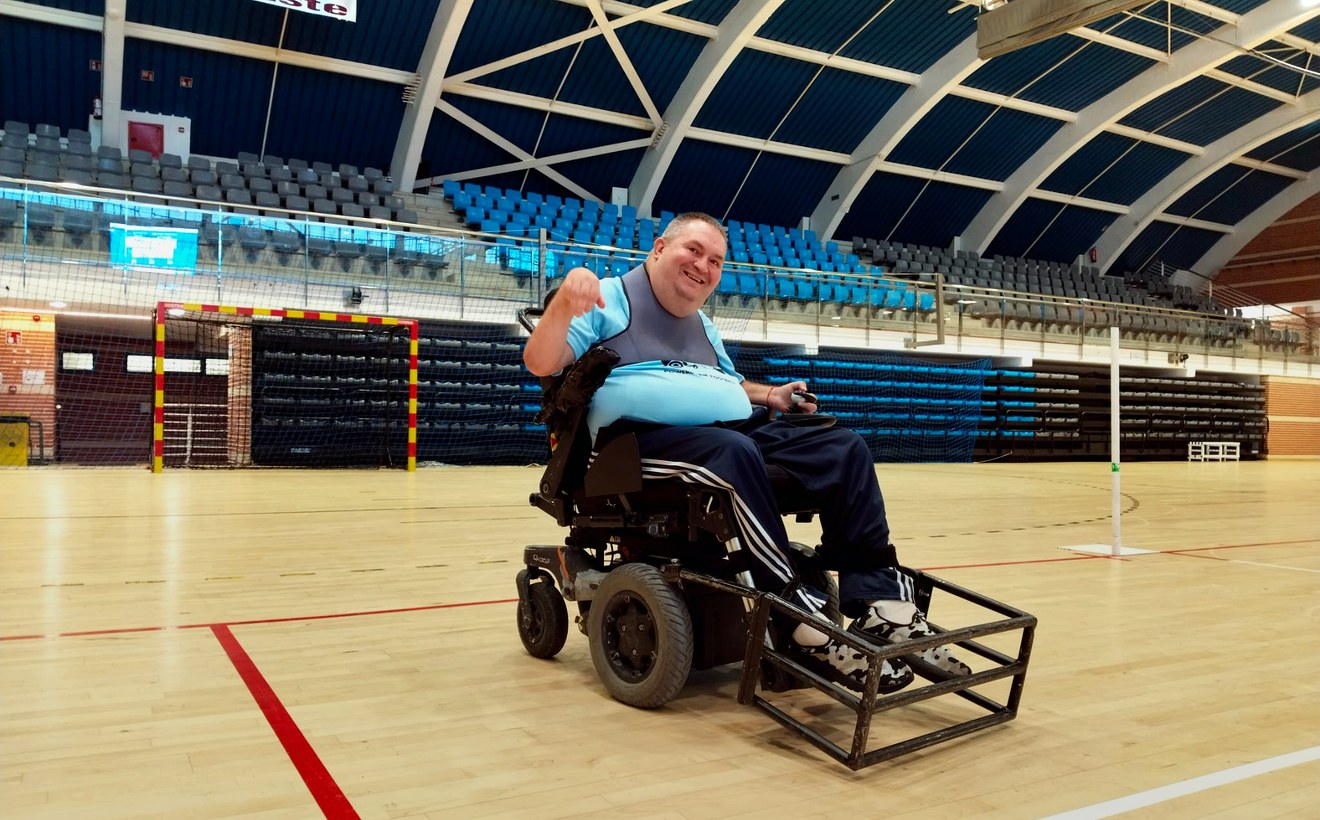 Andrei Zakharov en entrenamiento de powerchair football